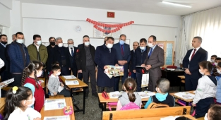 Gürkan, Hacı İbrahim Işık İlkokulunu Ziyaret Etti