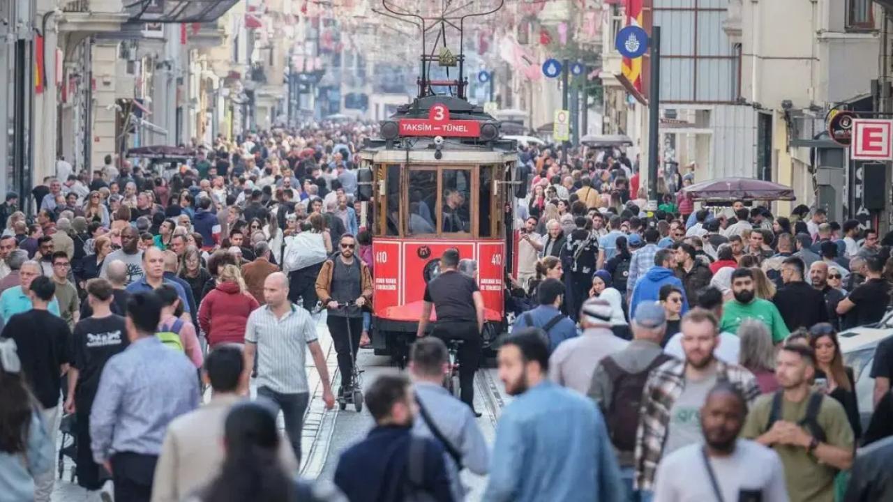 İŞSİZLİK SON 21 YILIN EN DÜŞÜK SEVİYESİNE GERİLEDİ