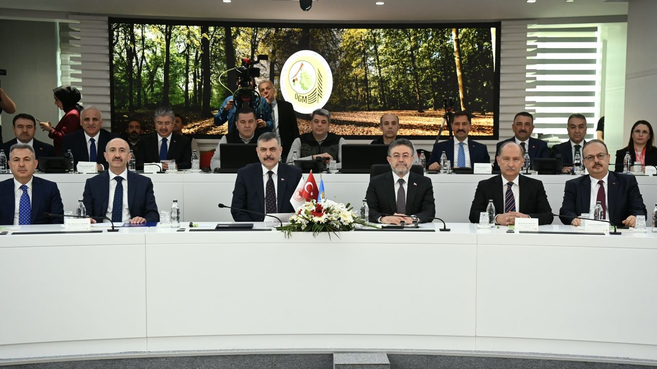 Orman Yangınlarında Kritik Eşik: 30 İl İçin Alarm, Müdahale Gücü Artırıldı