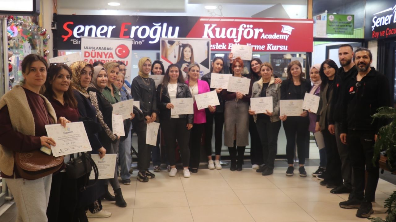 Sıfırdan Mesleğe: Ücretsiz Kuaför Kursuyla Hayatlar Değişti