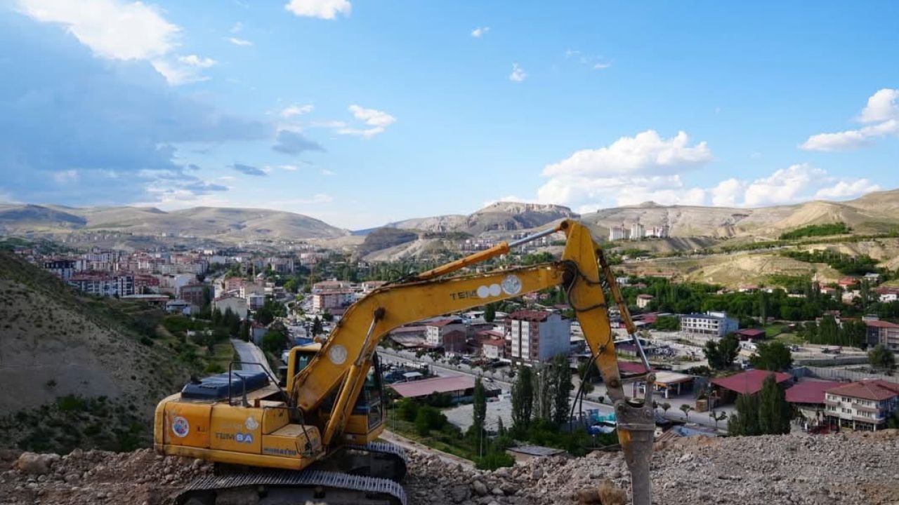 Darende Millet Bahçesi’nde Çalışmalar Sürüyor