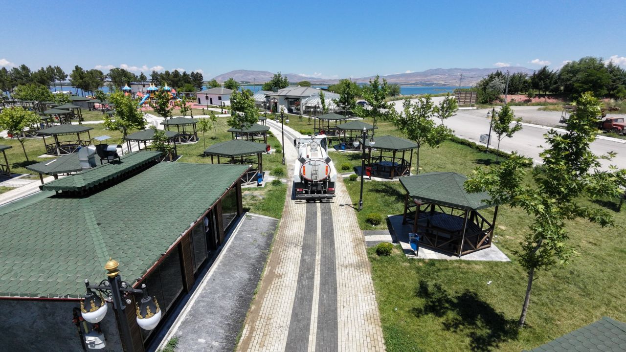 Kırkgöz Sahil Parkı’nda Yaz Temizliği