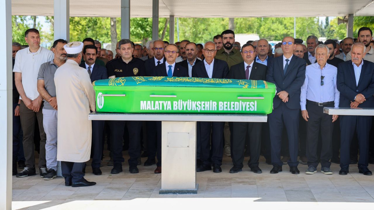 Öznur Çalık’ın Kayınvalidesi Son Yolculuğuna Uğurlandı