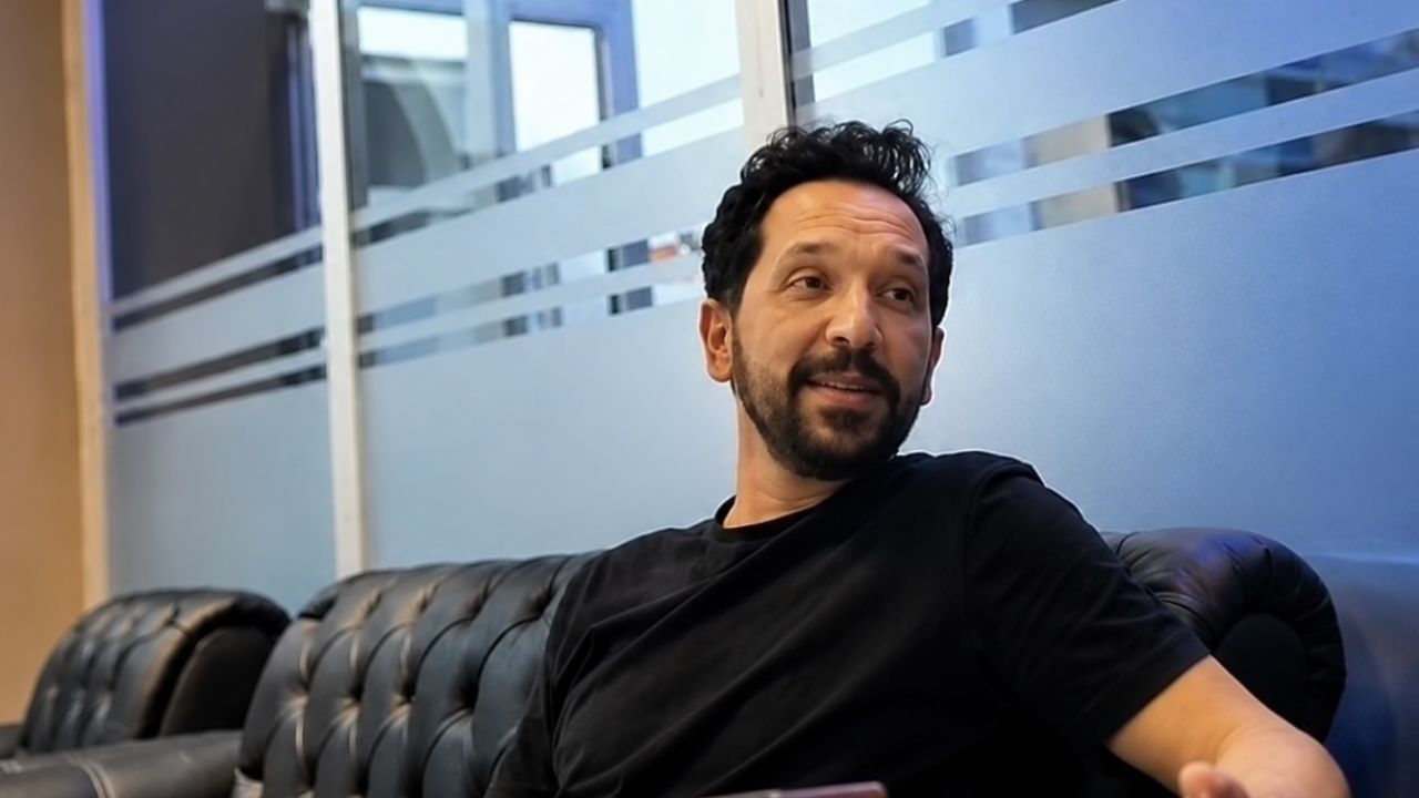 Söylediği Şiir Hatıra Kaldı: Mustafa Öğretmenin Videosu Yürek Burktu