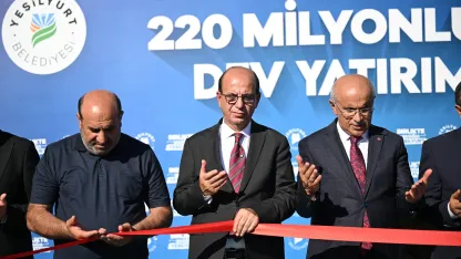 Yeşilyurt Belediyesi Araç Filosunu 220 Milyon Tl.'Lik 31 Yeni İş Makinasıyla Güçlendirdi